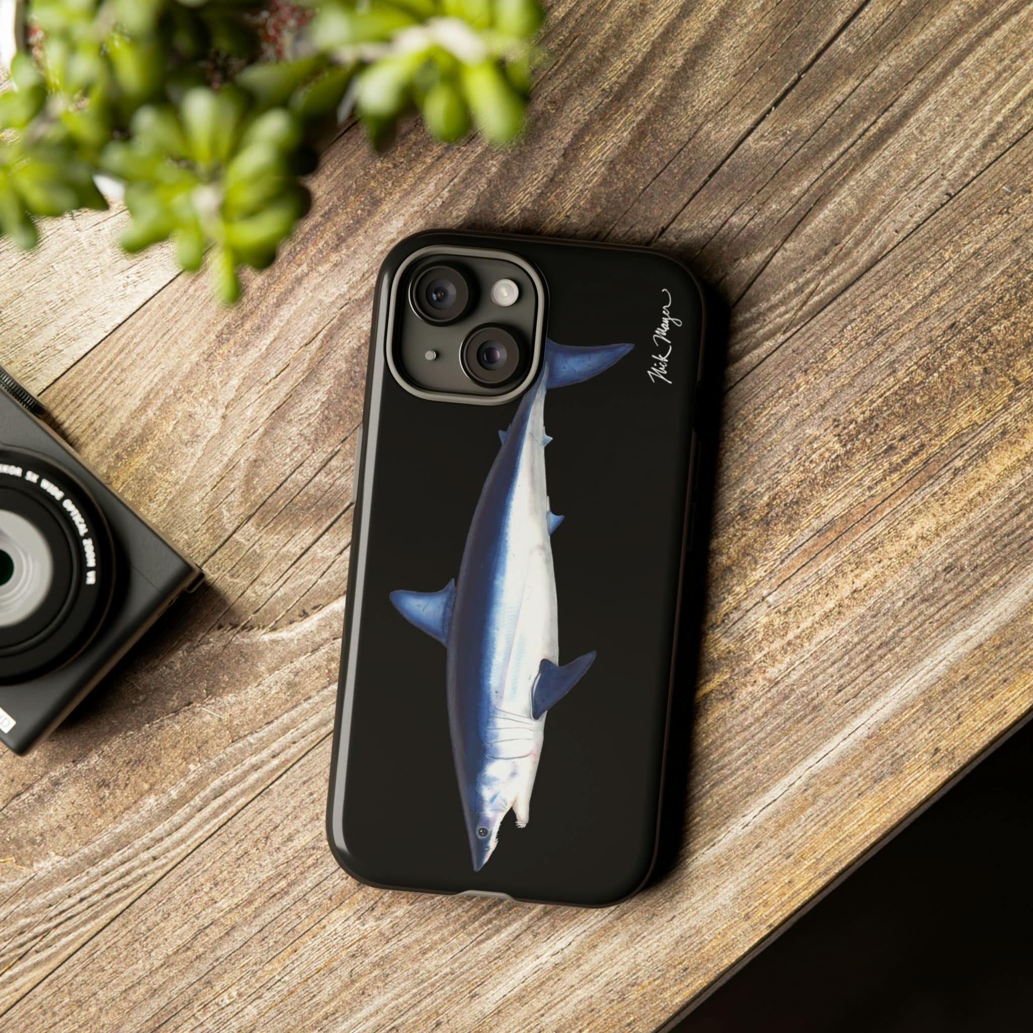 Mako Shark  Black iPhone 15  Case