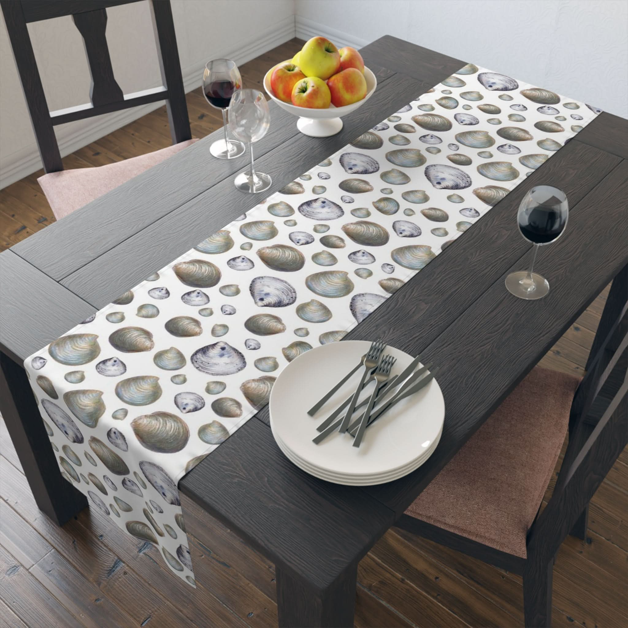 Littleneck Clams Cotton Table Runner